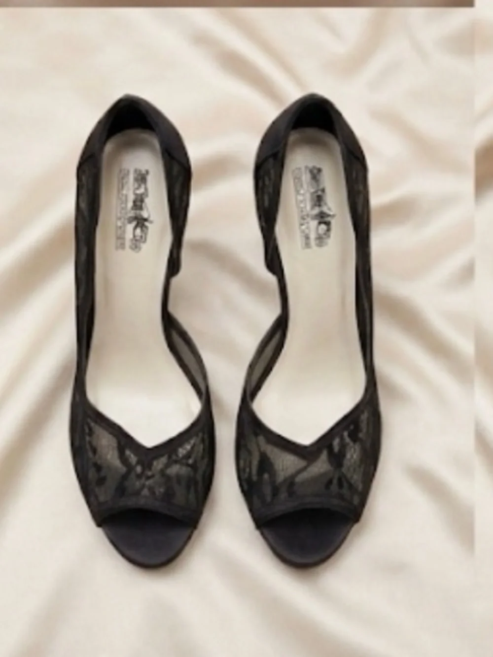 Vintage deadstock Coach and Four Elegant Black Lace Satin Peep Toe  9.5 NWT